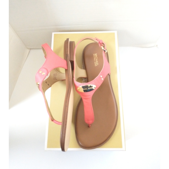 New! MICHAEL KORS Women's MK Logo Plate Thong Leather Sandals Shoes Color Dahlia - Picture 6 of 9